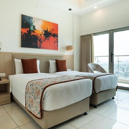 גורגאון Ar Suites Klj Square מראה חיצוני תמונה