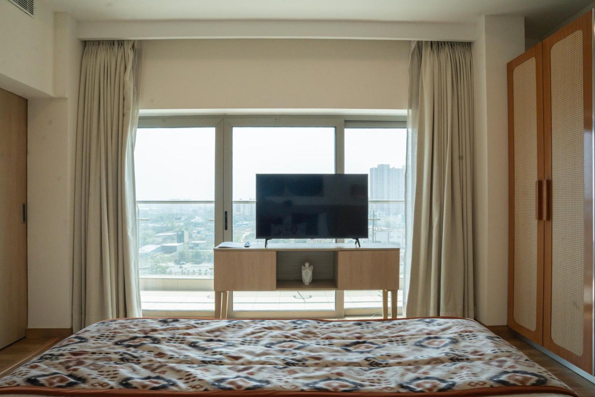 גורגאון Ar Suites Klj Square מראה חיצוני תמונה