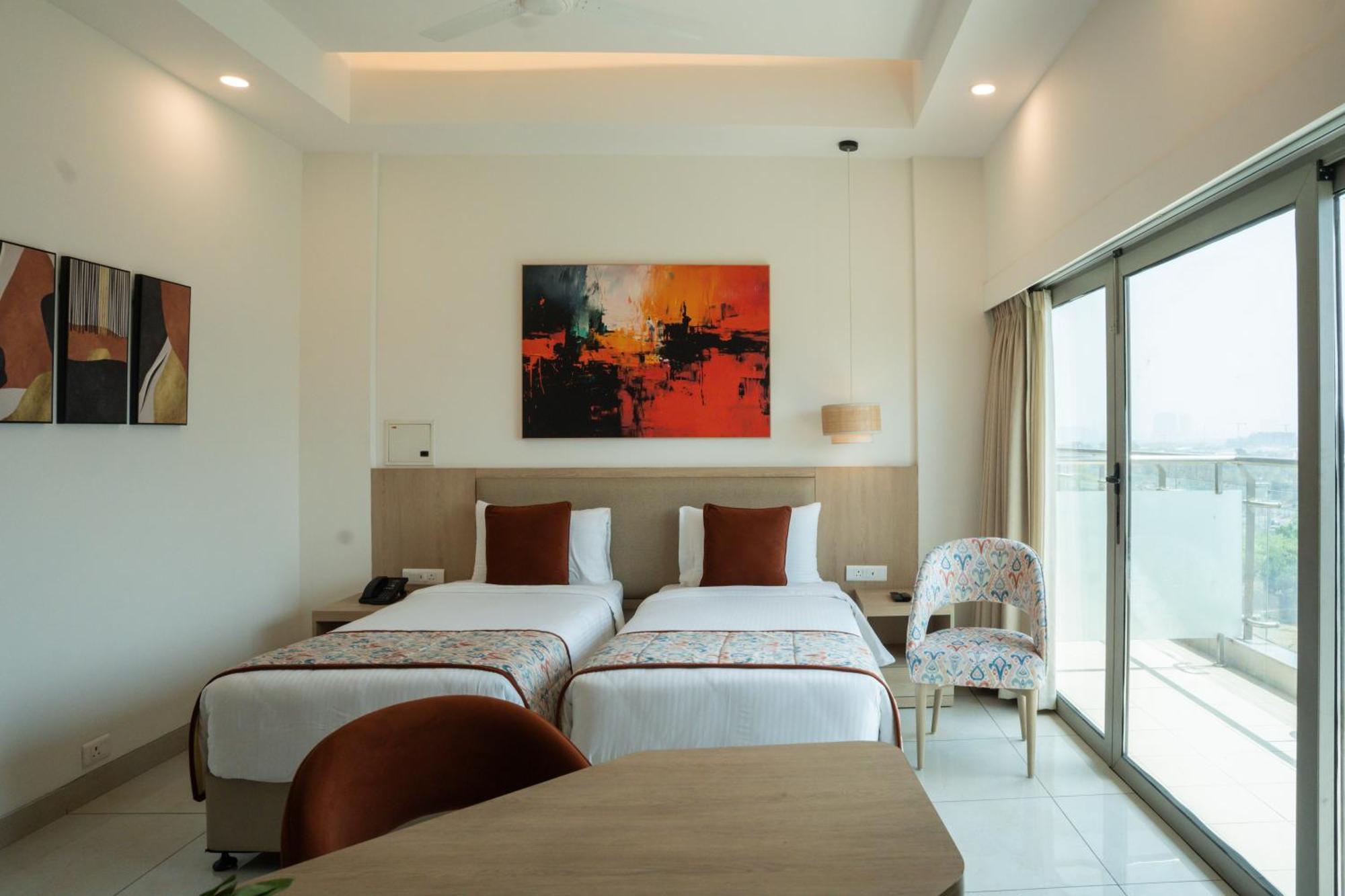 גורגאון Ar Suites Klj Square מראה חיצוני תמונה