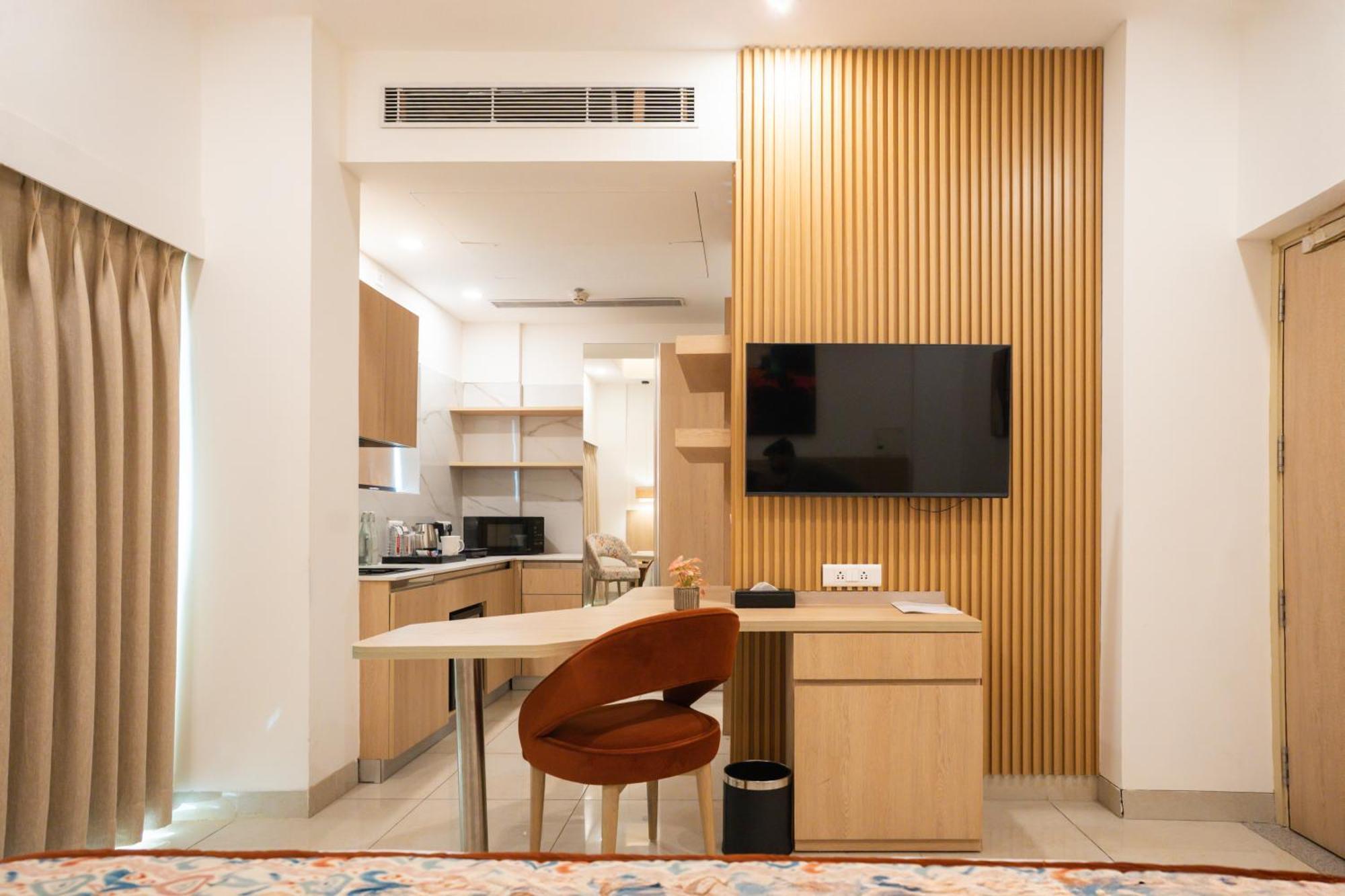 גורגאון Ar Suites Klj Square מראה חיצוני תמונה