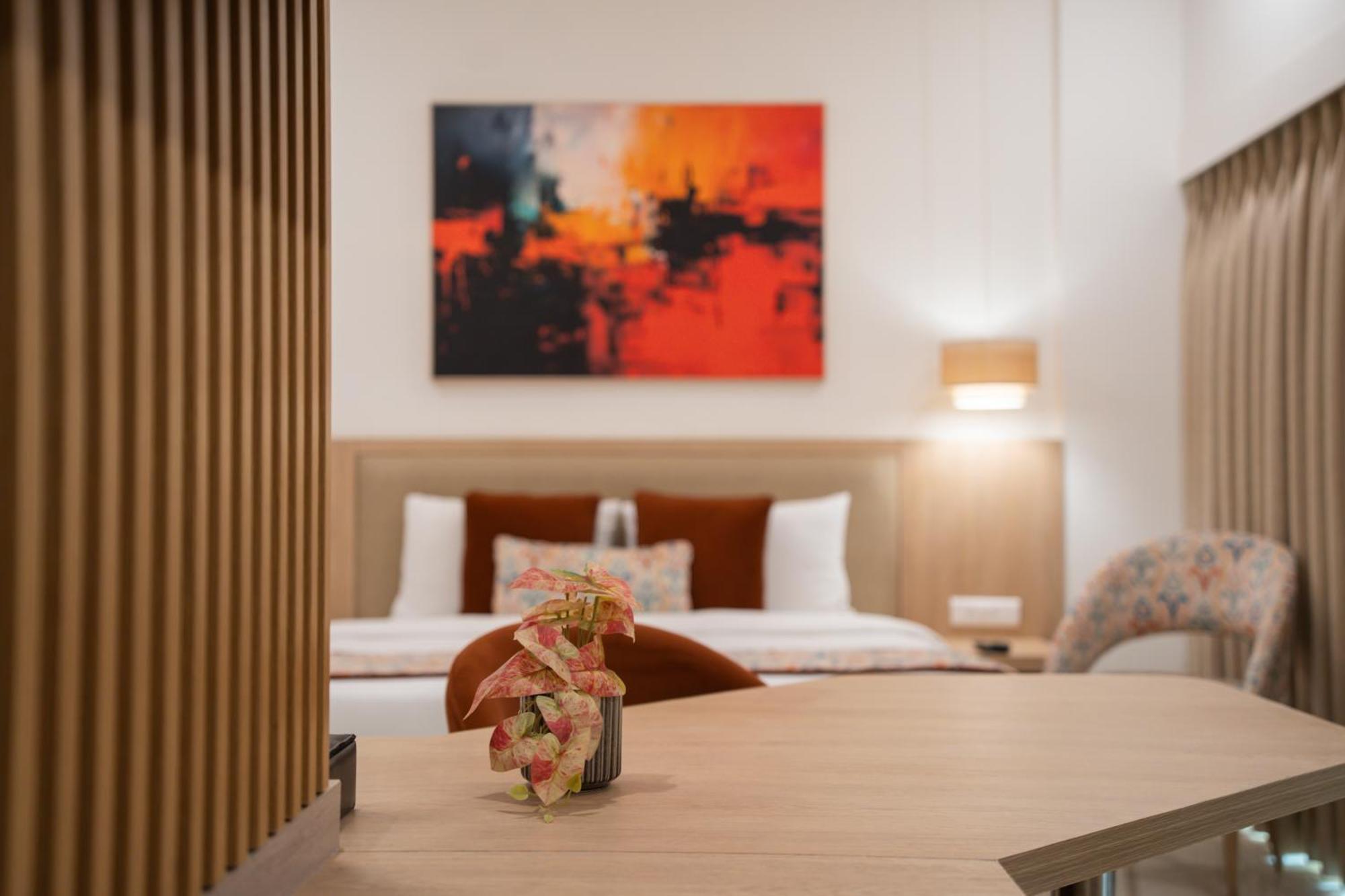 גורגאון Ar Suites Klj Square מראה חיצוני תמונה