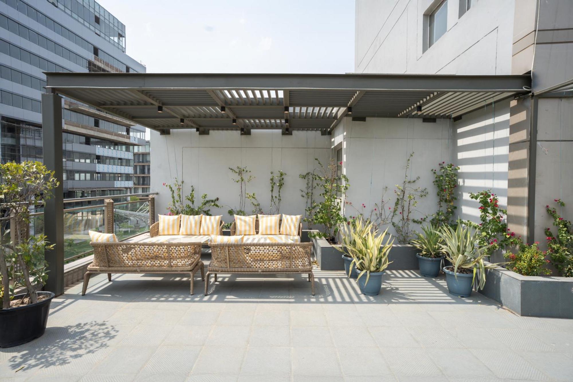 גורגאון Ar Suites Klj Square מראה חיצוני תמונה