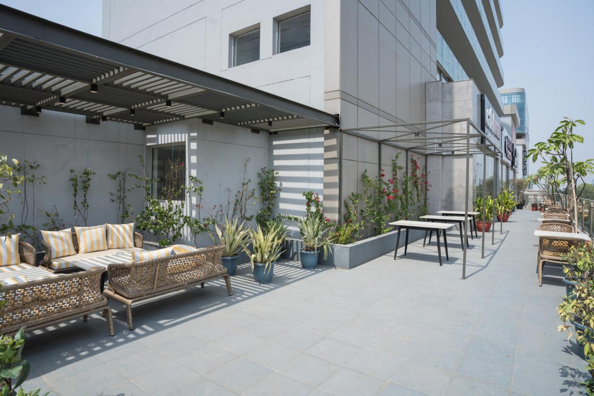 גורגאון Ar Suites Klj Square מראה חיצוני תמונה