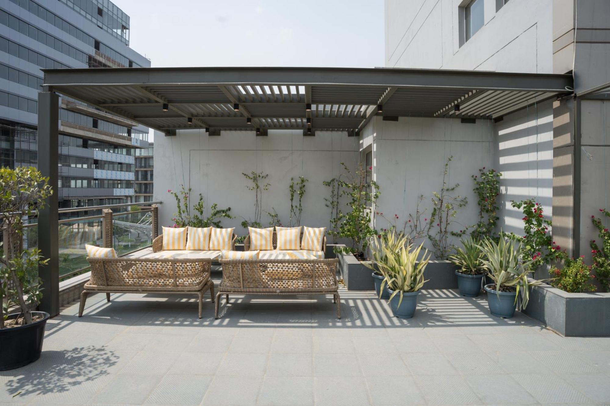 גורגאון Ar Suites Klj Square מראה חיצוני תמונה